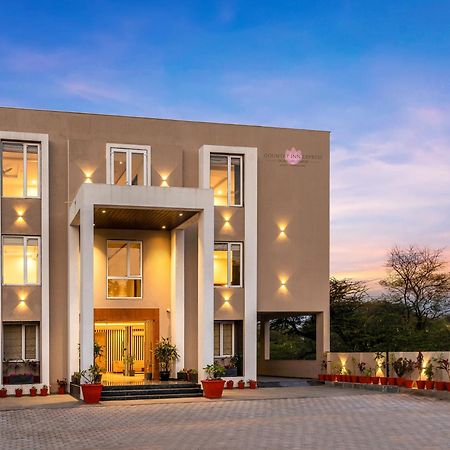 Hotel Seasons Sajjangarh Udaipur Esterno foto