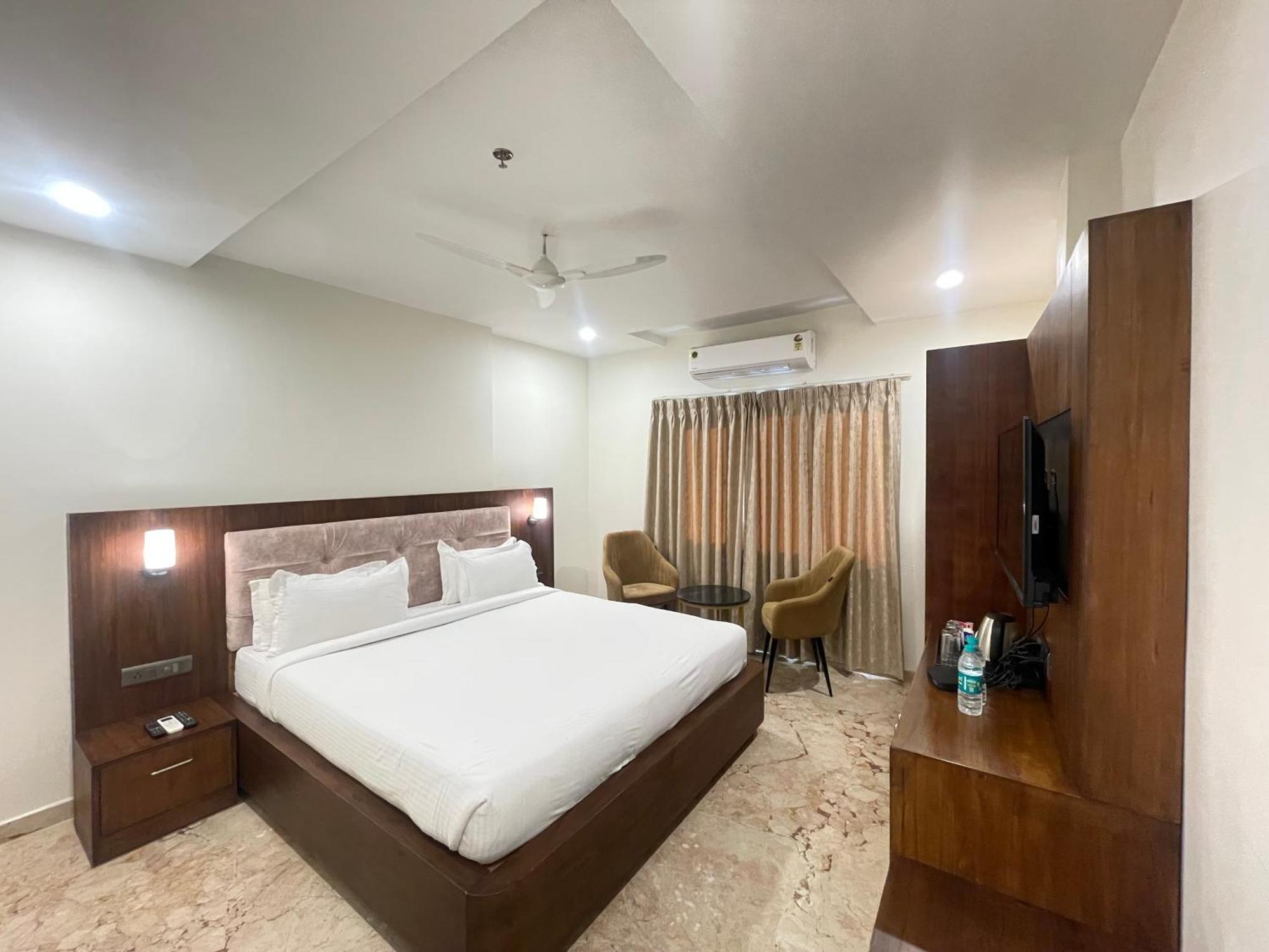 Hotel Seasons Sajjangarh Udaipur Esterno foto
