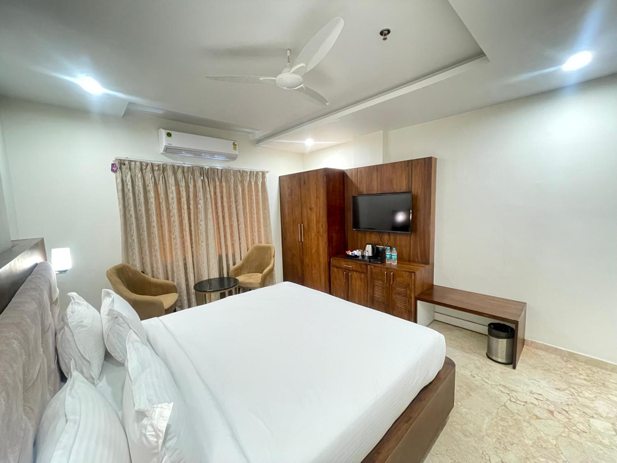 Hotel Seasons Sajjangarh Udaipur Esterno foto