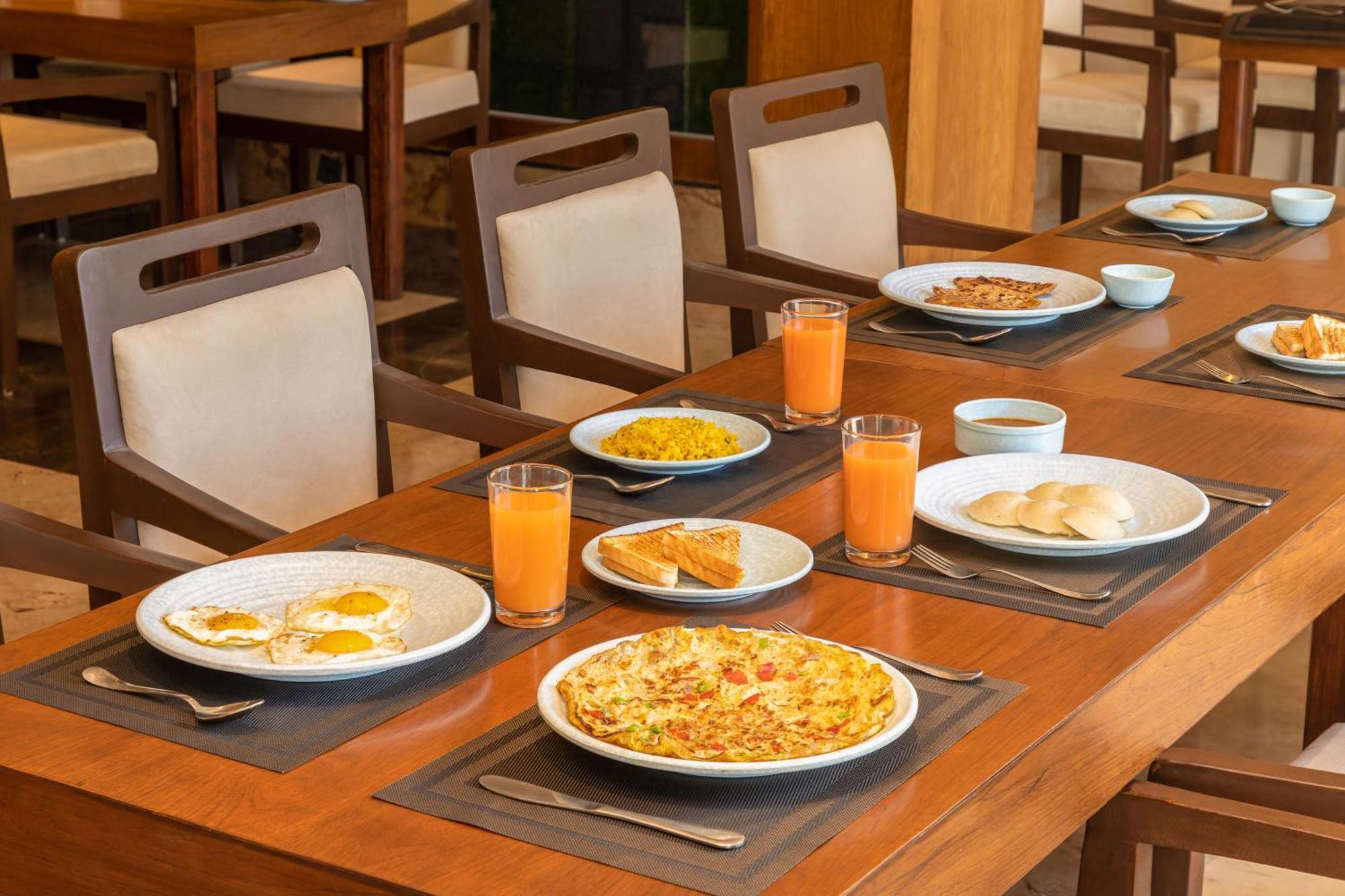 Hotel Seasons Sajjangarh Udaipur Esterno foto
