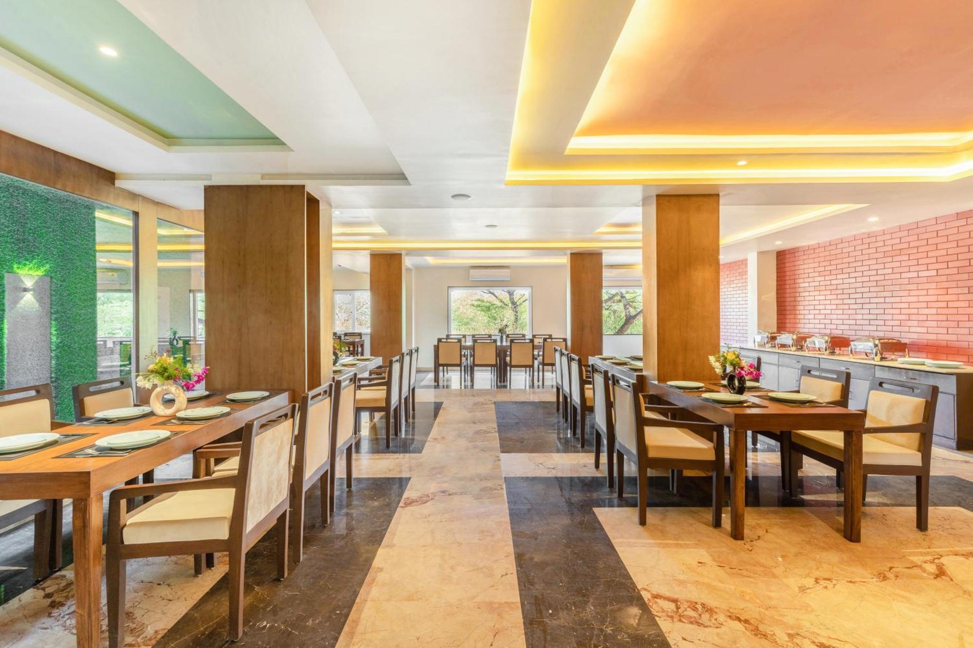 Hotel Seasons Sajjangarh Udaipur Esterno foto